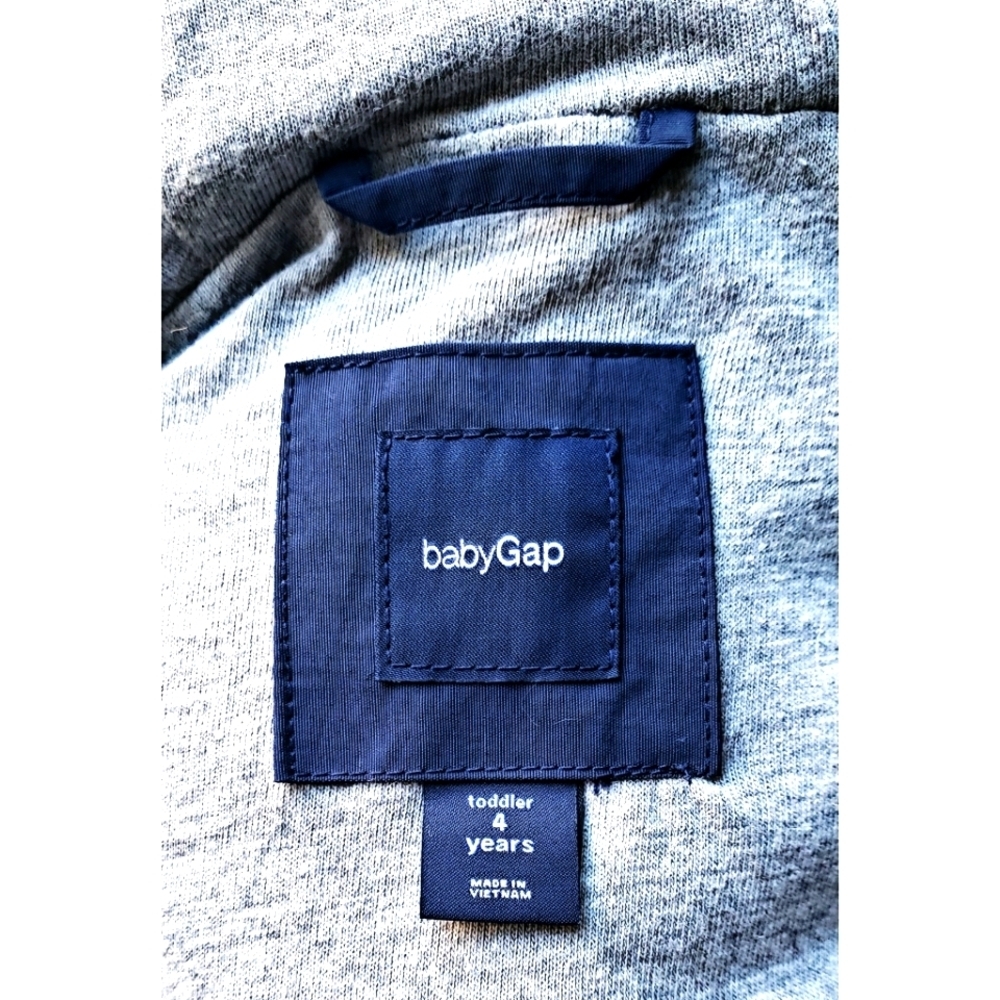 67. 2/$30 Gap Child windbreaker - Picture 2 of 5